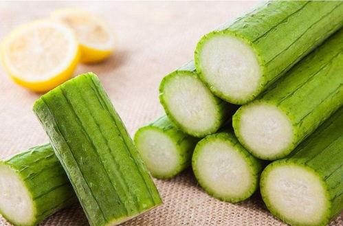 太热吃瓜解暑,吃瓜解暑，清凉一夏