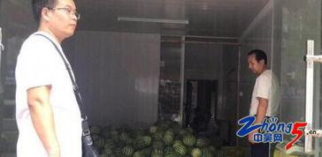 吃瓜群众摊主,揭秘街头美食背后的故事